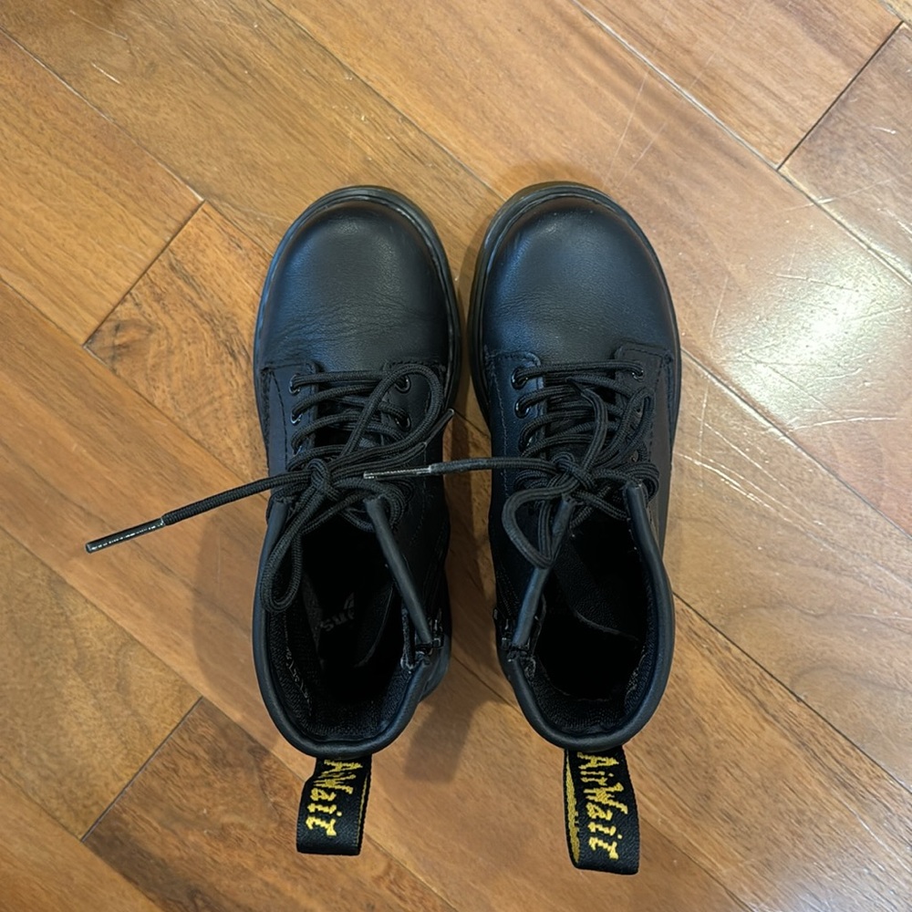 Dr. Martens 1460 Junior Size 11 Combat Boots - Picture 5 of 9